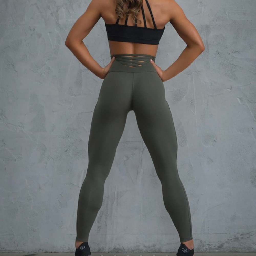 Bombshell Sportswear Leggings